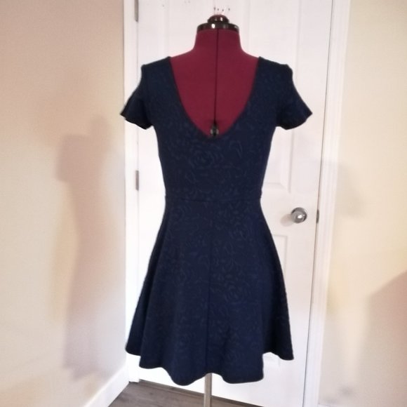 Forever 21 dress size small - Picture 2 of 3